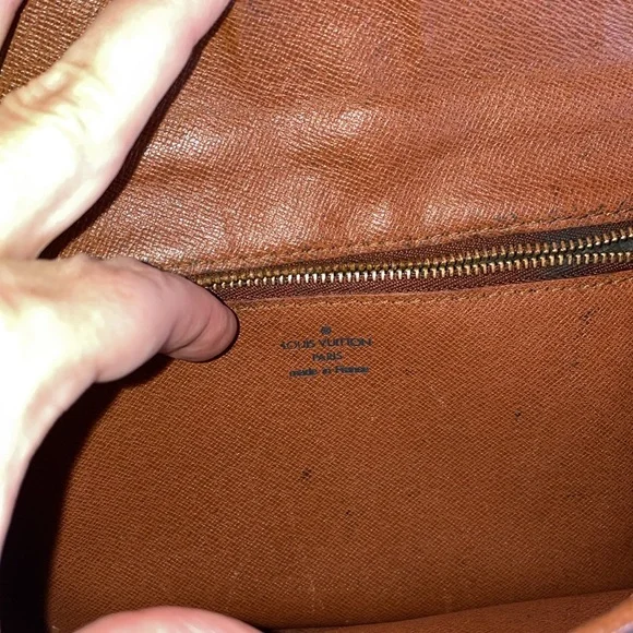 Louis Vuitton Bordeaux Clutch - Picture 5 of 7